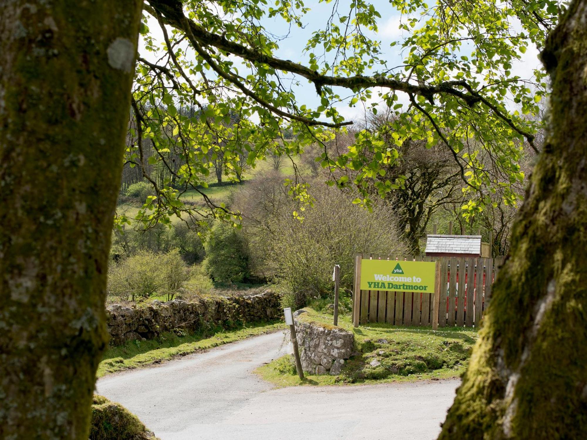 Yha Dartmoor Hostel Postbridge Exterior photo