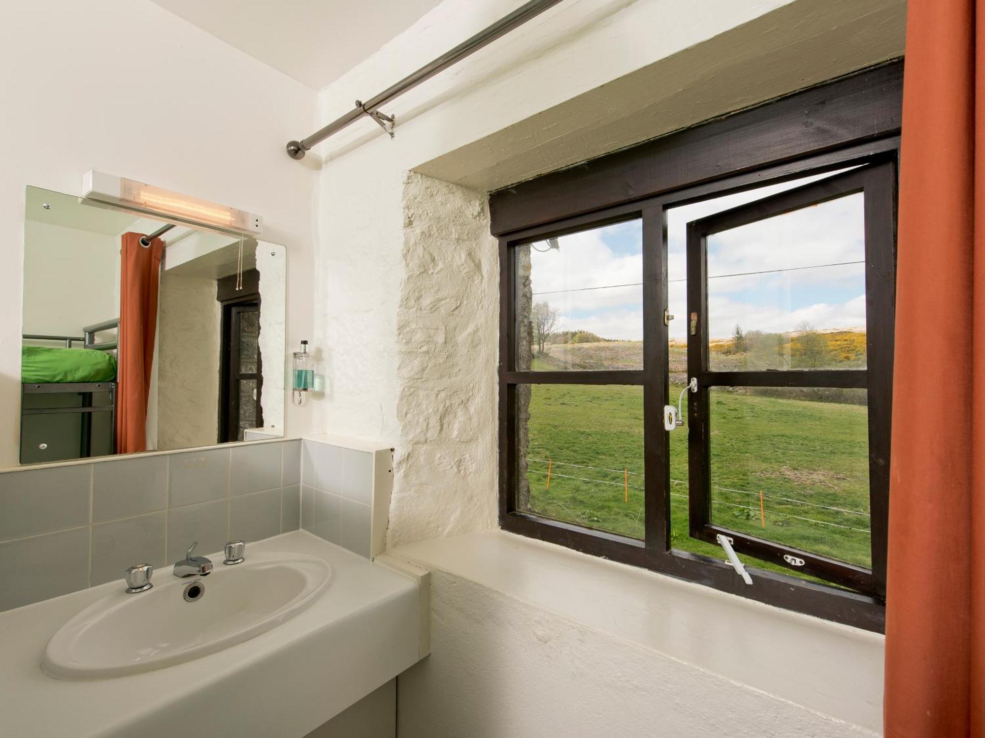 Yha Dartmoor Hostel Postbridge Exterior photo
